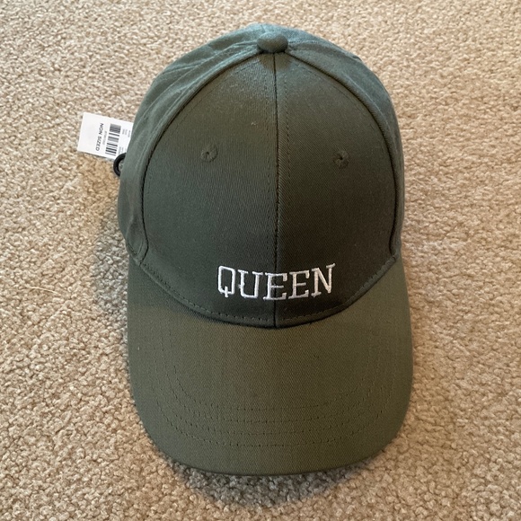 queen baseball cap, new condition - Picture 2 of 7